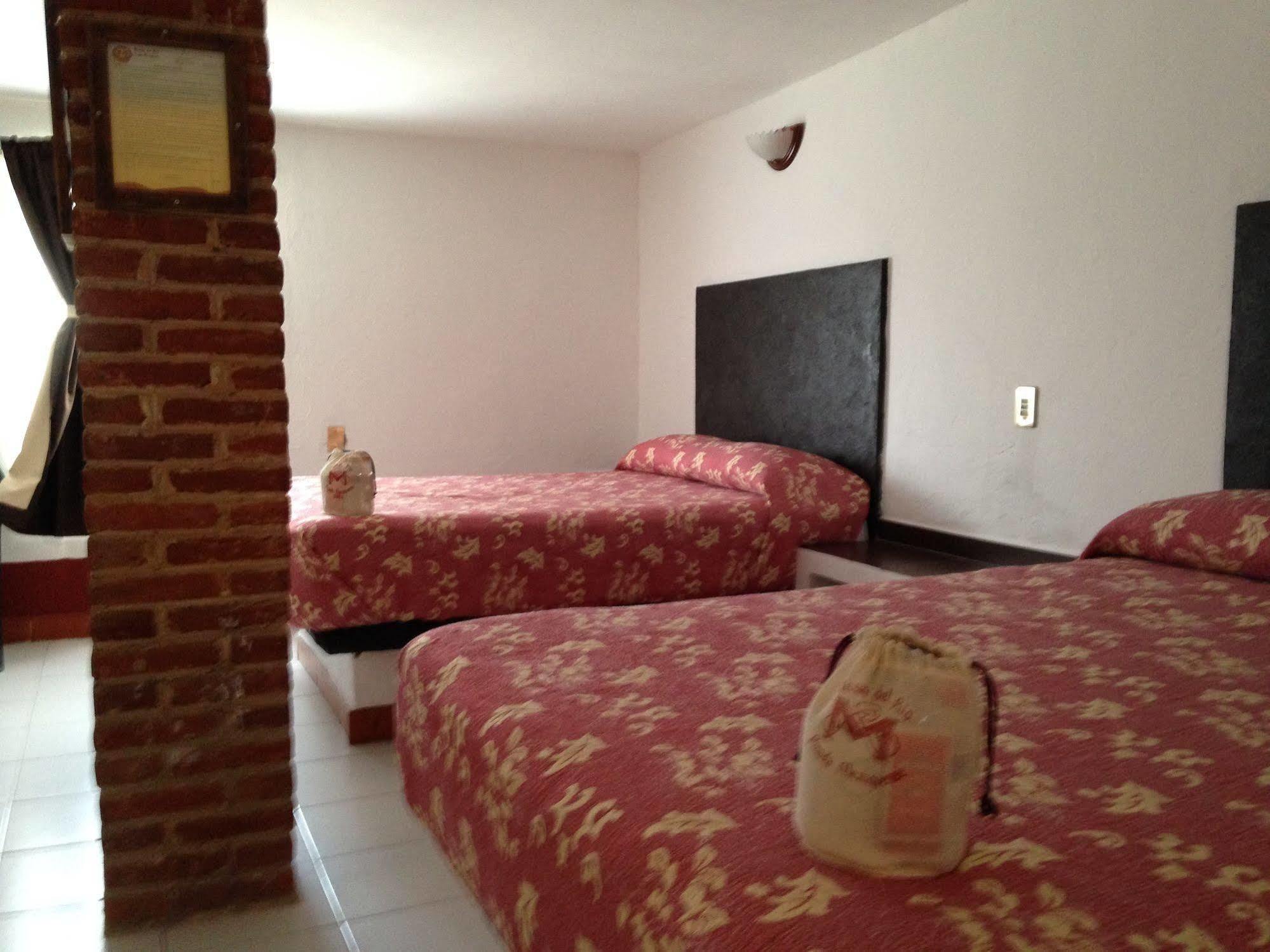 Ayenda Meson Del Rio Hotel Tepotzotlan Exterior photo